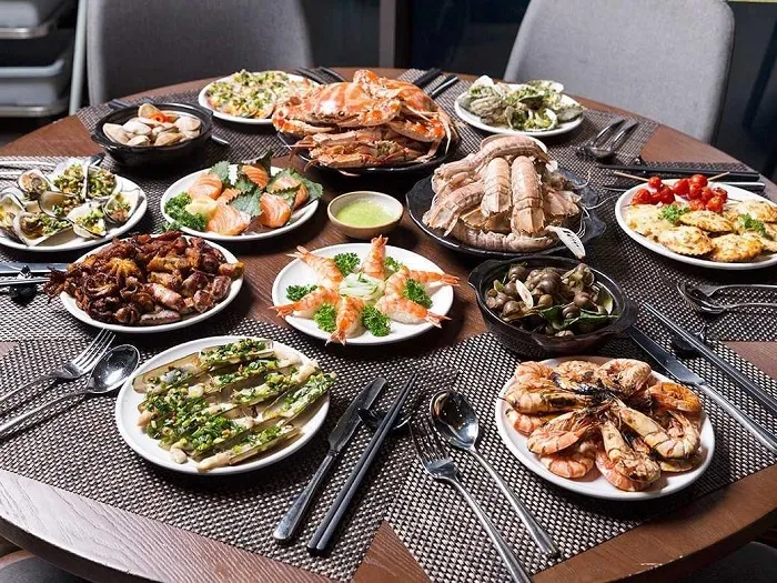 15 nhà hàng buffet tôm hùm nổi tiếng tại Hà Nội, TPHCM giá từ 400