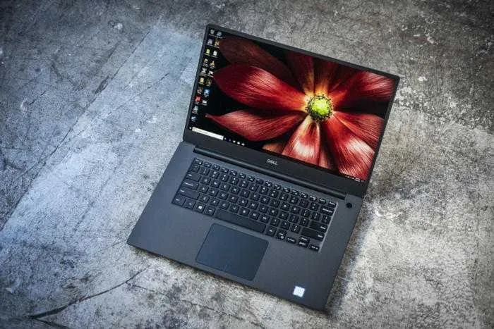 Review laptop Dell XPS 15 9570 70158746