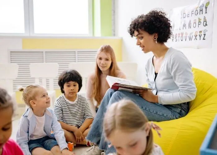 Tiết lộ 4 tuyệt chiêu dạy tiếng Anh cho bé mầm non chuẩn quốc tế