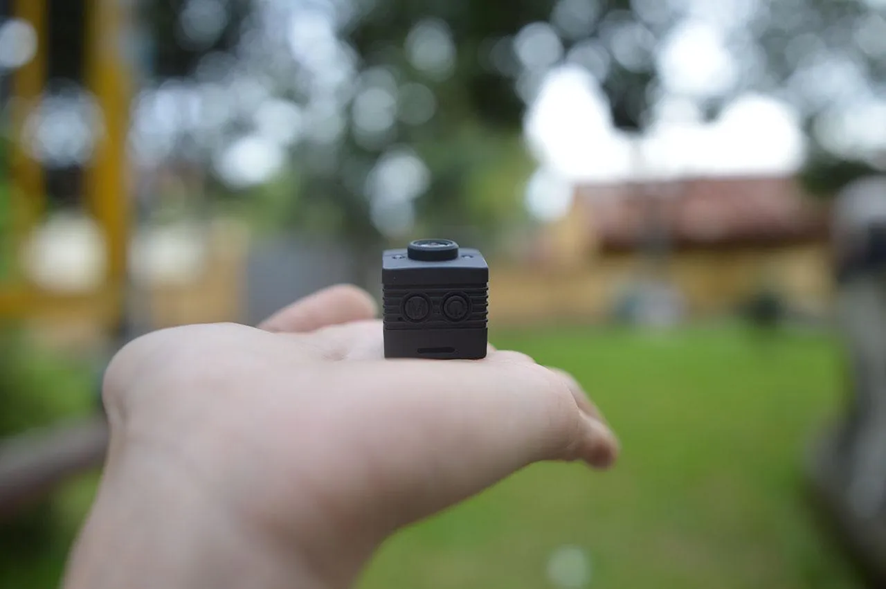 Camera ngụy trang siêu nhỏ mini kết nối điện thoại là gì?